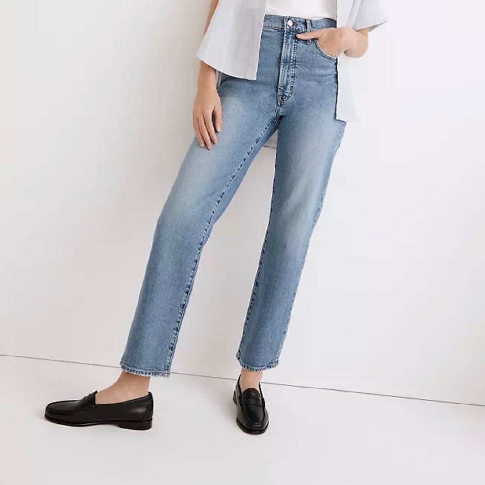 PVJ Straight Jeans in Montville Wash